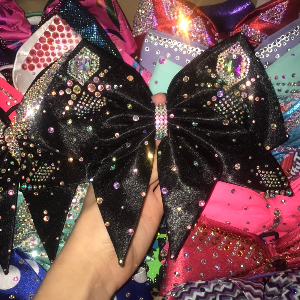 Fearless Fury Bows of London🖤